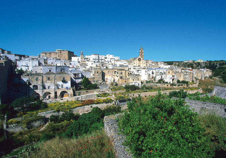 A Manduria, in Puglia, il vino Primitivo che fa la storia