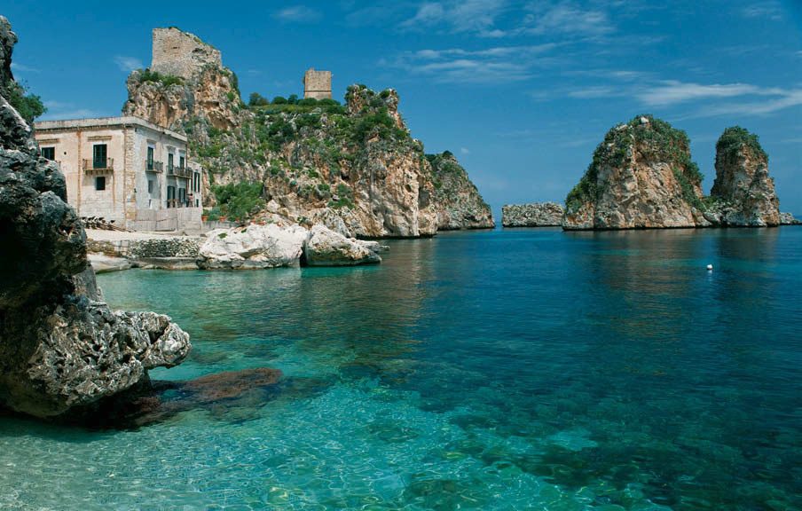 Scopello, la tonnara e il mare incontaminato della Sicilia