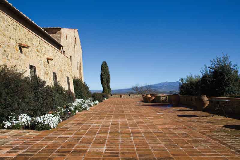 Il castello della famiglia Bertarelli in Maremma