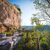 Civita di Bagnoregio: vivere in una grotta