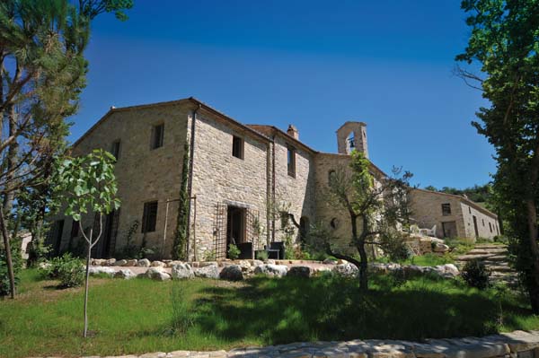 Il suggestivo complesso della Chiesa del Carmine