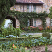 Il casale e parte del giardino