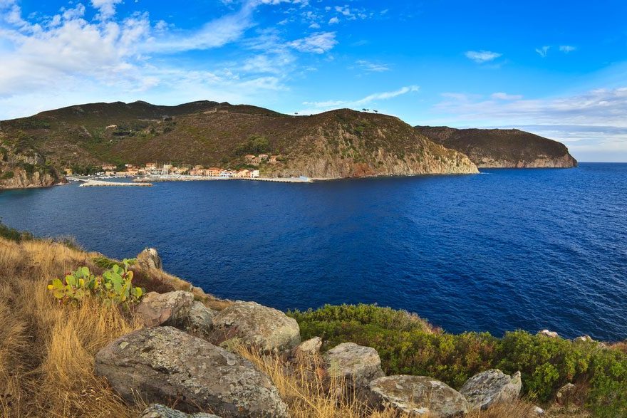 Isola capraia arcipelago toscano itinerario