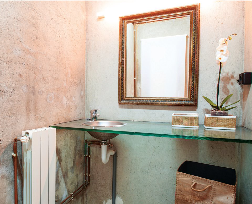 Consigli e idee per creare uno stile rustico in bagno