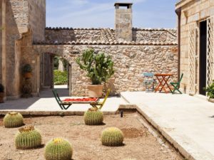 Puglia: vacanza rural-chic in masseria