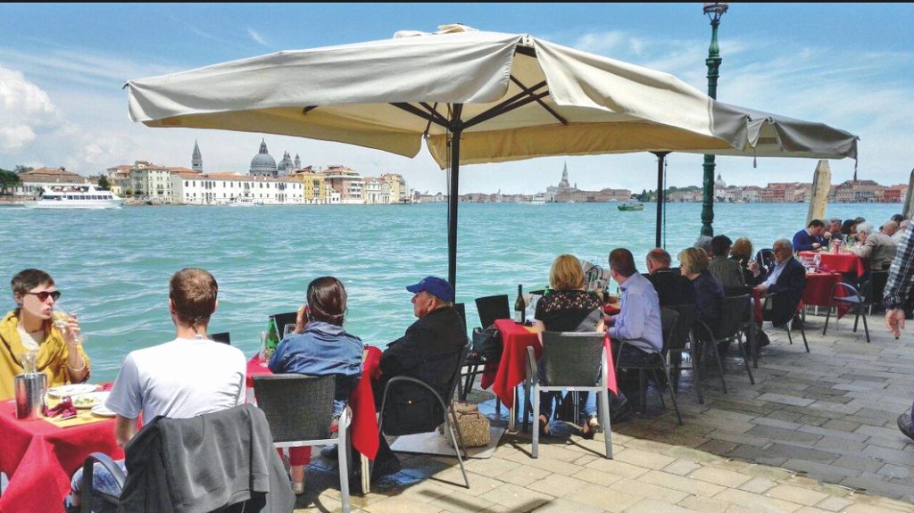 Biennale di Venezia: la guida di Ville e Casali