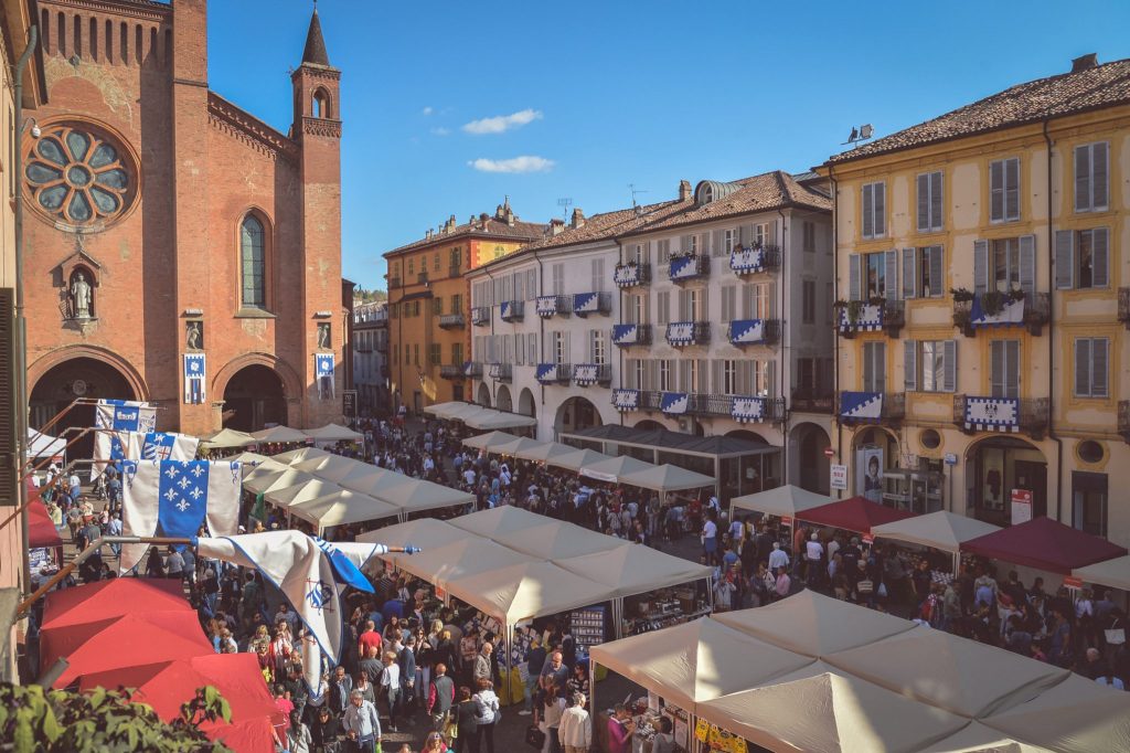 Fra arte ed enogastronomia, torna ad Alba la Fiera Internazionale del Tartufo Bianco