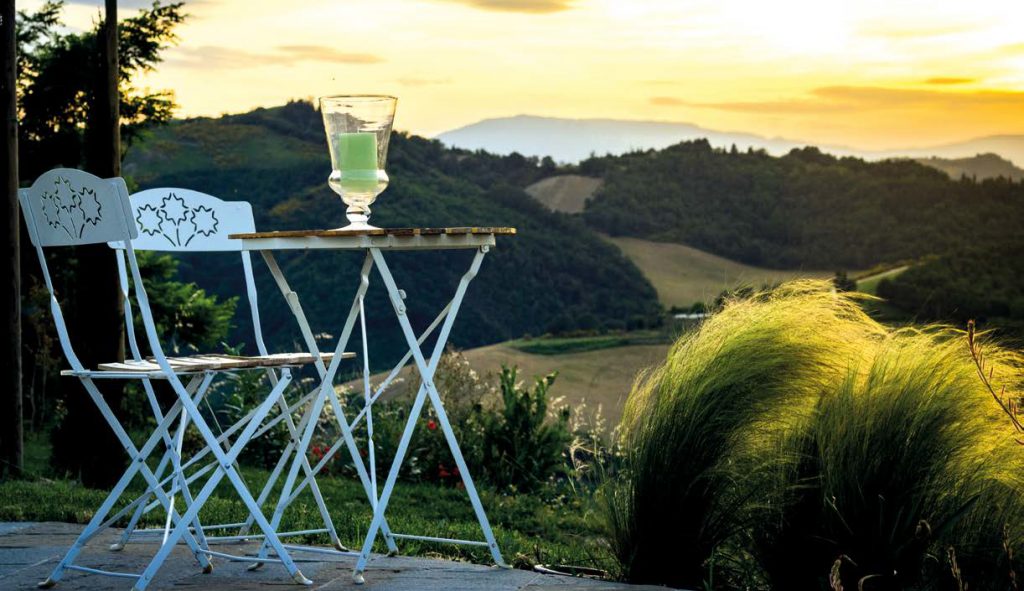 Spontaneo con brio: un giardino con vista sui colli di Urbino