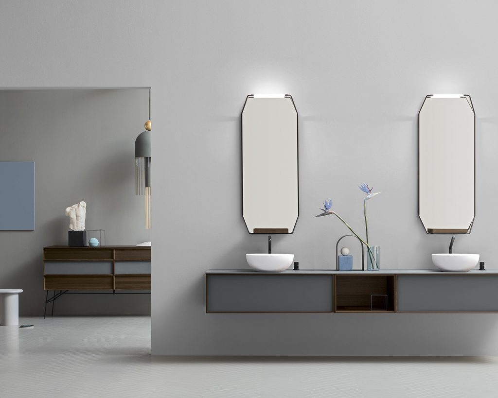 Tessuti e Art Déco entrano nel bagno di design