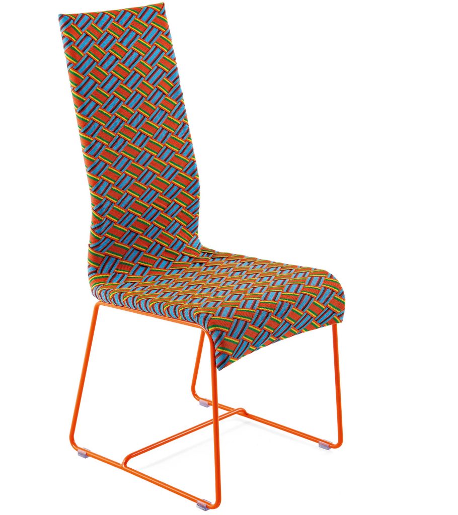 Eleganti, confortevoli e hi-tech: cinque sedie dal design irresistibile