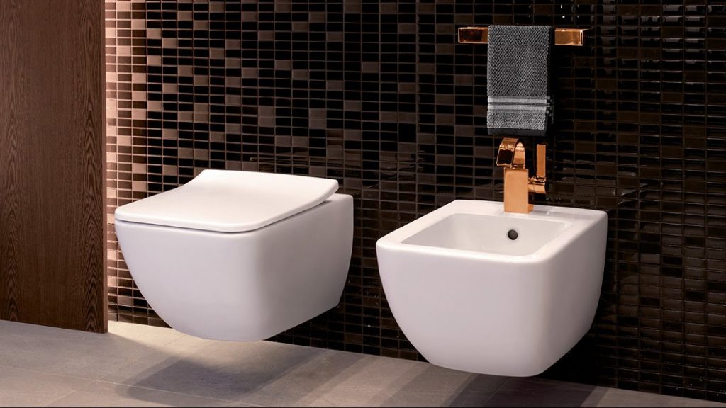 Tondo, quadrato o d'oro: in bagno, anche il sanitario è di design