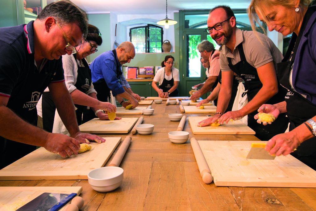 Nella tenuta Antonelli San Marco, la cucina è in cantina