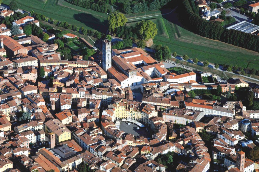 Nel mercato immobiliare di Lucca l’affare sta in centro