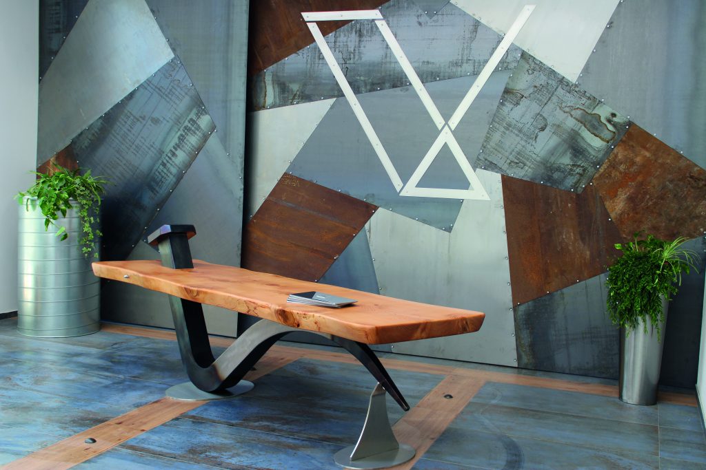Tavoli in legno oltre la moda