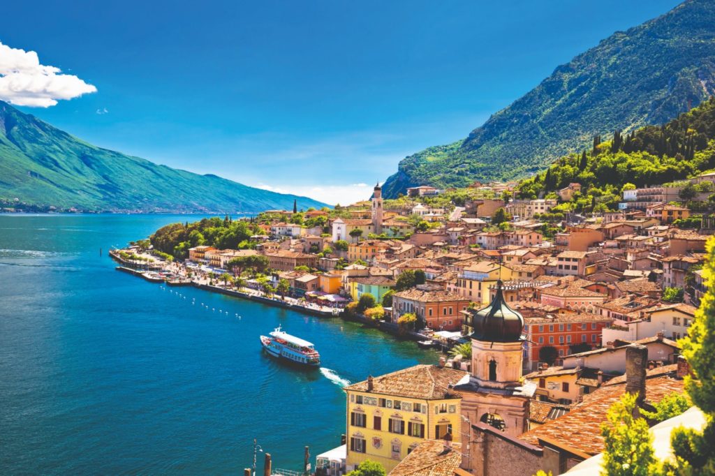 Vivere sul Garda, un lago dorato