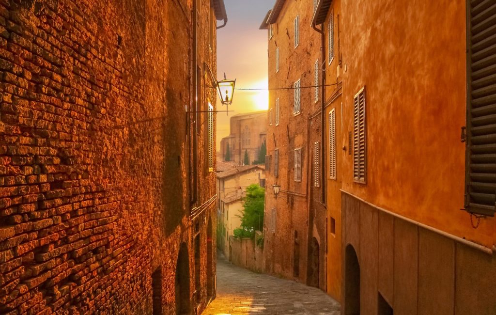 Il fascino senza tempo della terra di Siena