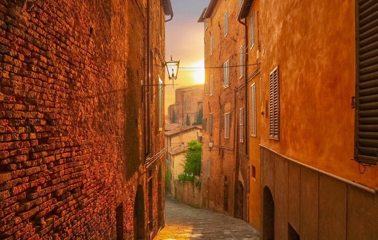 Il fascino senza tempo della terra di Siena - Ville&Casali
