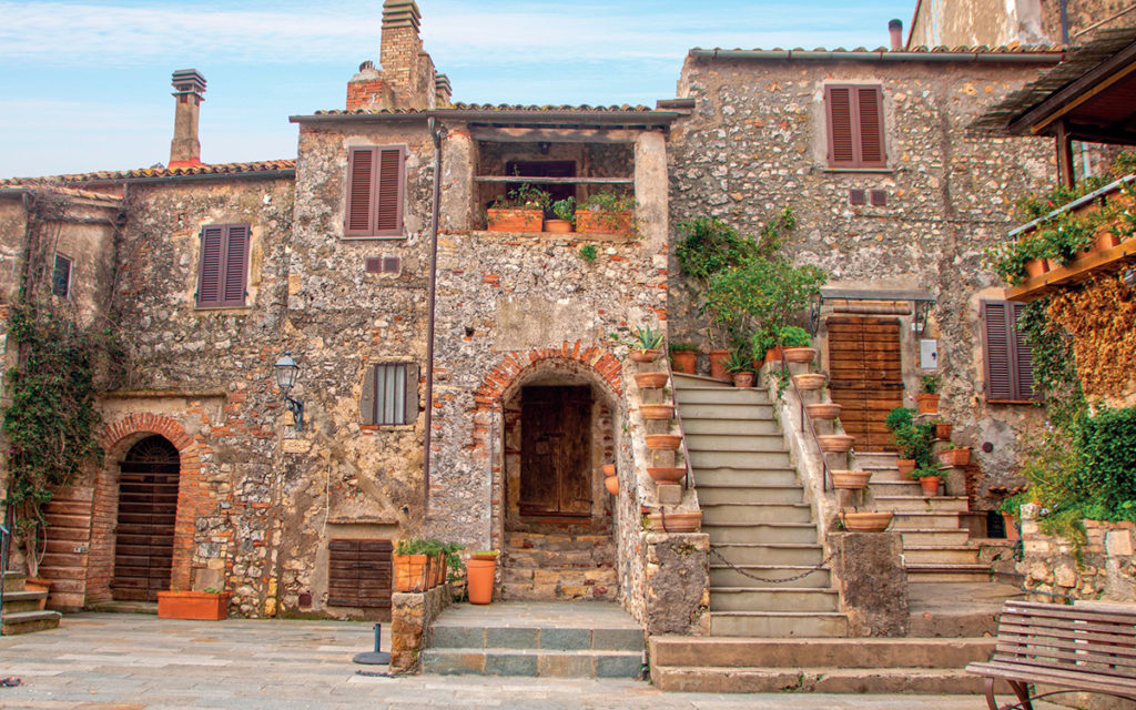 Il casale ideale deve avere terreno e vista mare