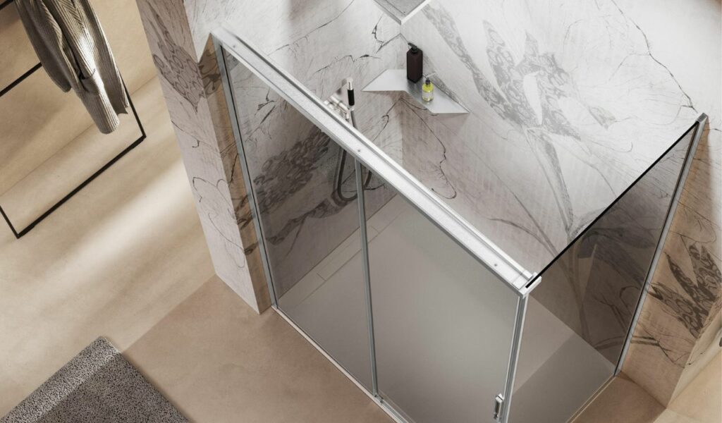 Un sistema di aggancio semplice ed efficiente garantisce l'efficienza e insieme la bellezza del box doccia