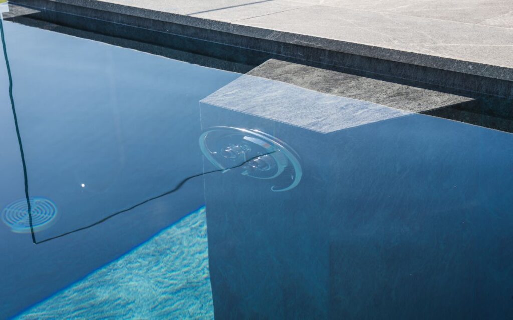 Non solo lusso. Le piscine su misura sono lo specchio di chi le vive, in totale armonia con se stesso e con l'ambiente
