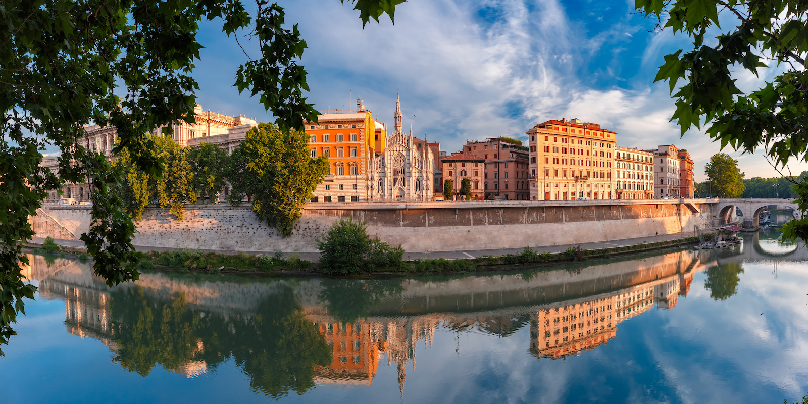 Il mercato immobiliare di lusso a Roma si sta muovendo anche nei quartieri Prati, in foto, San Giovanni e Garbatella grazie ai nuovi interventi infrastrutturali.