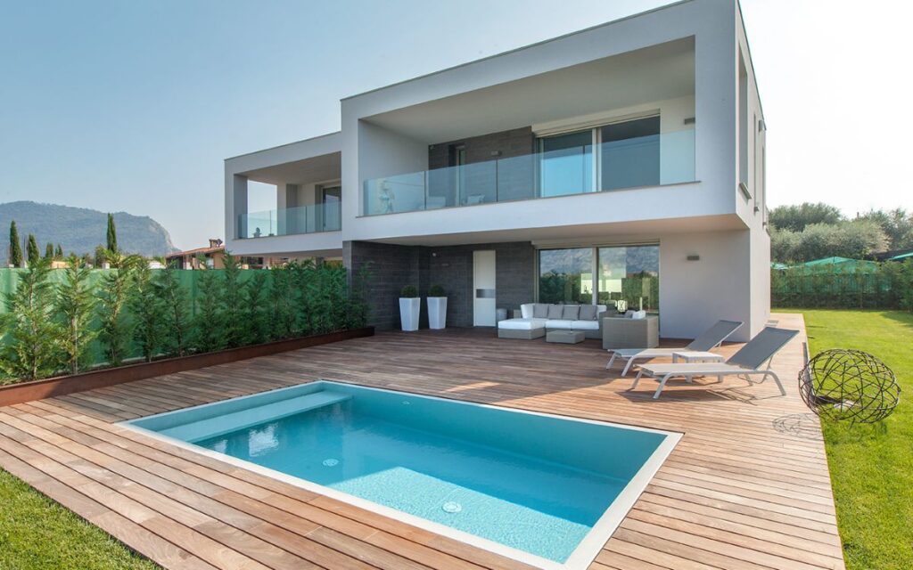 Regalare una piscina o una spa privata per un Natale memorabile