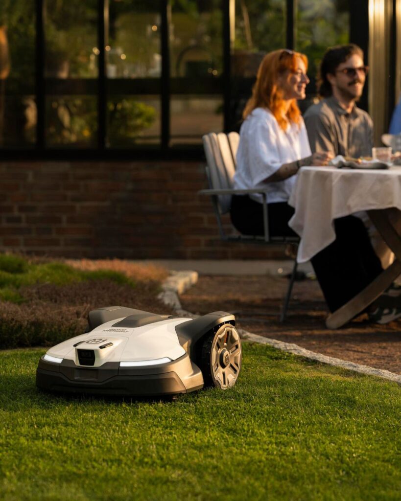 L’era del prato smart: una cura del verde personalizzata e senza filo perimetrale