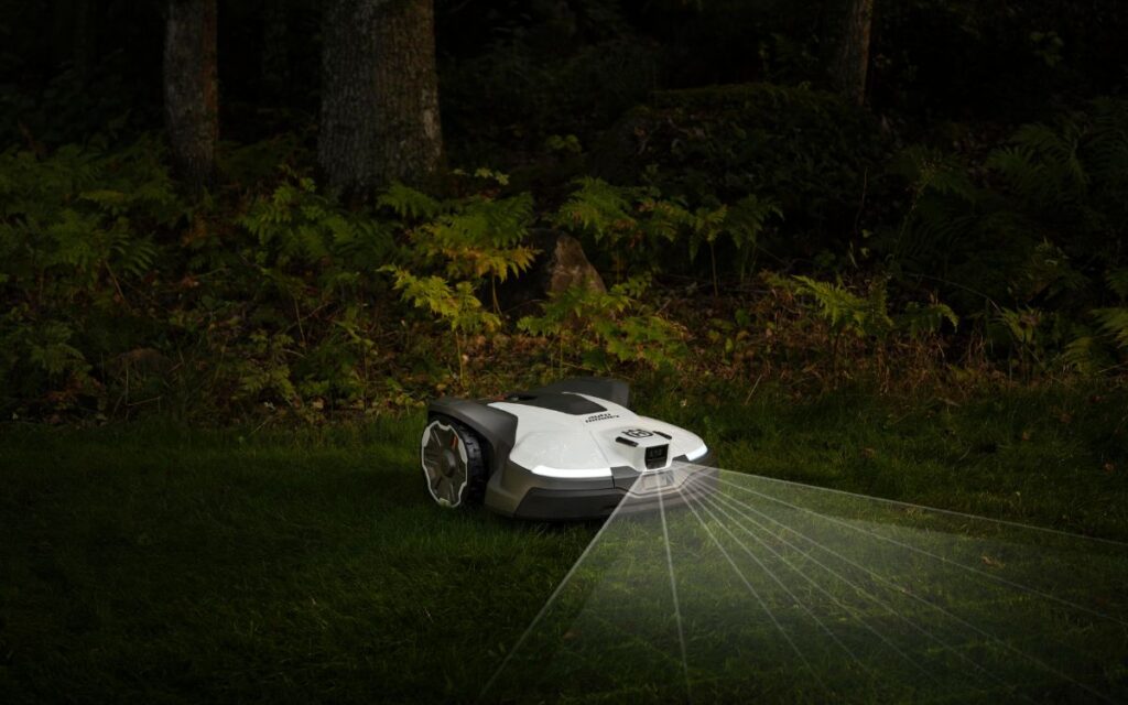 L’era del prato smart: una cura del verde personalizzata e senza filo perimetrale