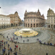 Una veduta di Piazza De Ferrari di Genova e del palazzo della Borsa: uno dei luoghi della Genova Design Week.