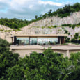 Cantina Meraviglia, un progetto architettonico ed enologico del Gruppo ABFV Italia – Alejandro Bulgheroni Family Vineyards – in Toscana. Incastonata all’interno di un’ex cava abbandonata